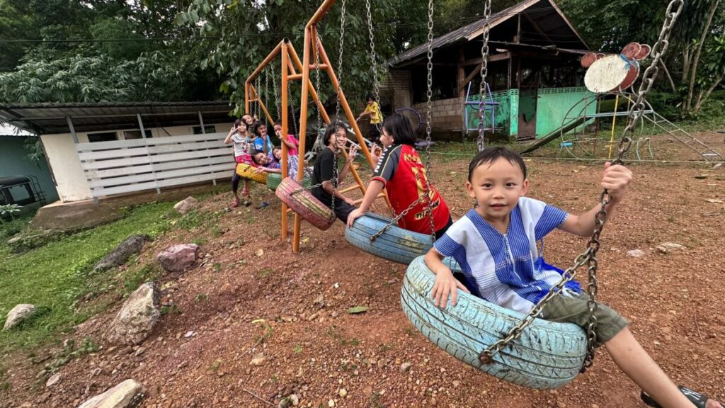 Shhhhhhh, qua si gioca!  Casa Nuova Mae Sot